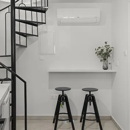 Phaedrus Living: Alkminis Seaside *